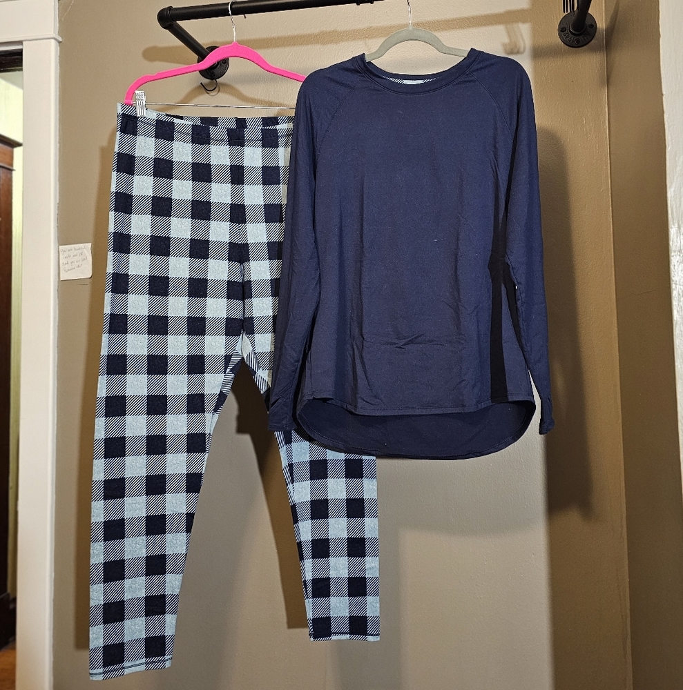 Climate Right by Cuddl Duds Two Piece Fleece Lined Base Layer Set